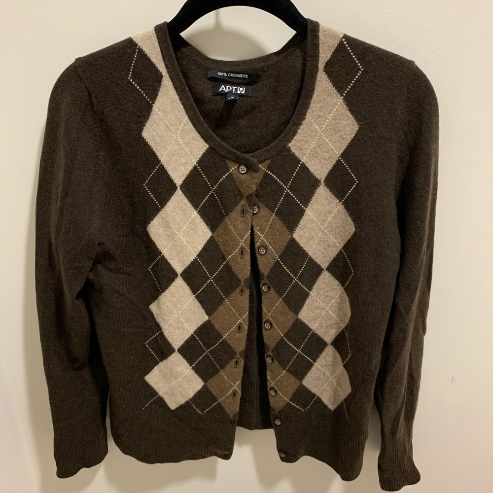 Preppy Argyle Brown Cardigan (Fall Trend)